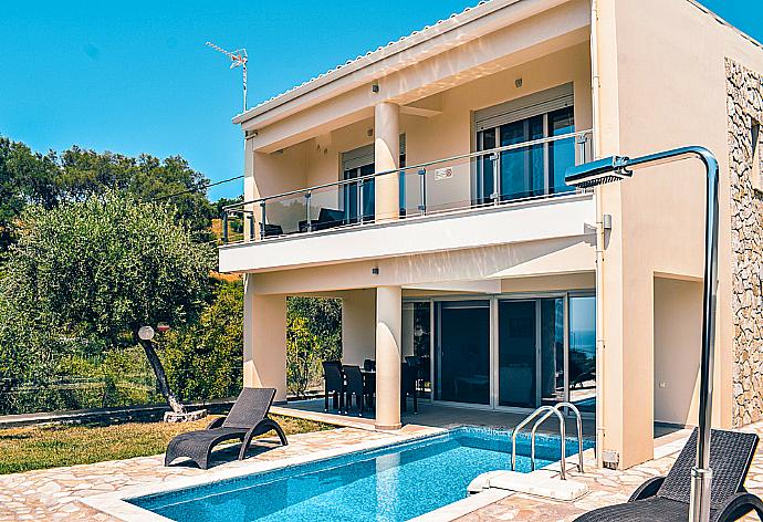 Beautiful villa with private pool and terrace with sea views . - Villa Argo . (Galería de imágenes) }}