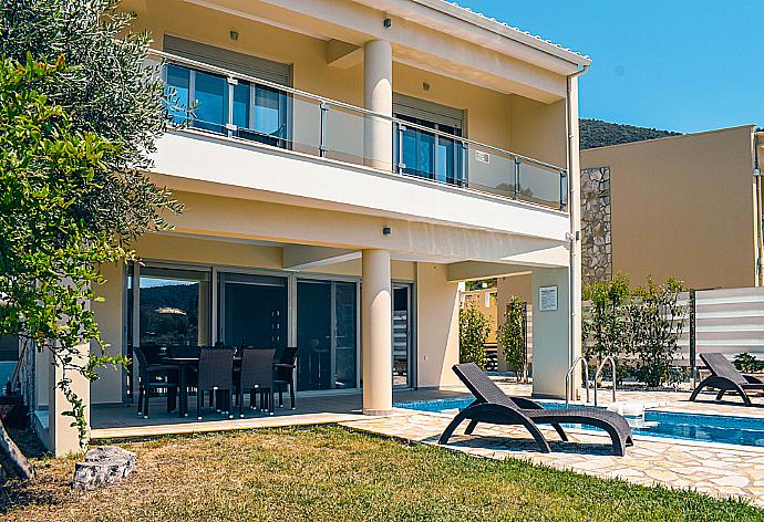 Beautiful villa with private pool and terrace with sea views . - Villa Argo . (Galería de imágenes) }}