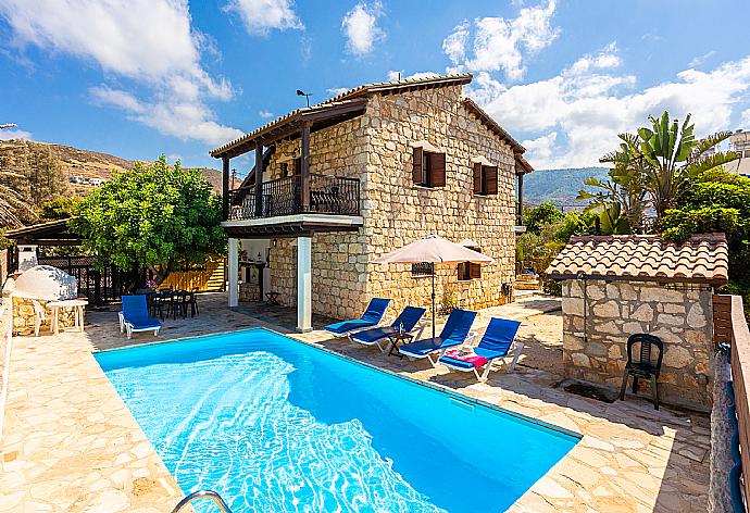 Beautiful villa with private pool, terrace, and garden with sea views . - Villa Petroktisto . (Photo Gallery) }}
