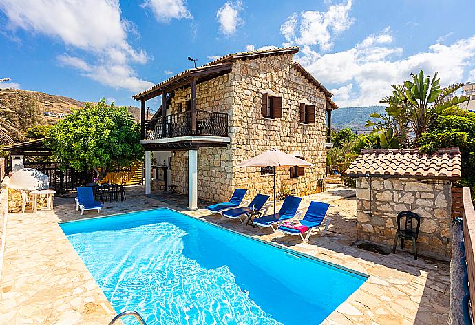 Beautiful villa with private pool, terrace, and garden with sea views . - Villa Petroktisto . (Galería de imágenes) }}