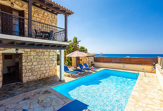 Beautiful villa with private pool, terrace, and garden with sea views . - Villa Petroktisto . (Galería de imágenes) }}