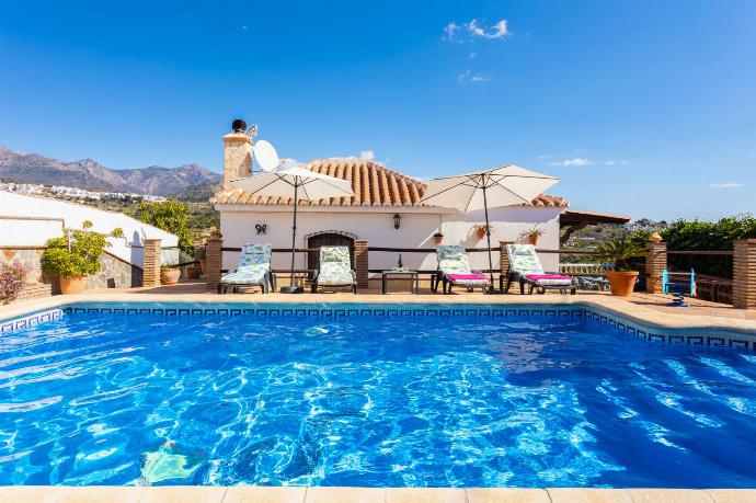 ,Beautiful villa with private pool and terrace with sea views . - Villa Paloma . (Photo Gallery) }}