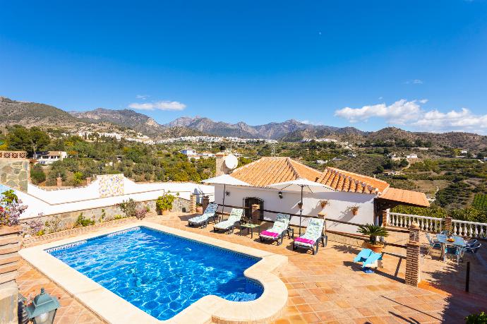 Beautiful villa with private pool and terrace with sea views . - Villa Paloma . (Galería de imágenes) }}