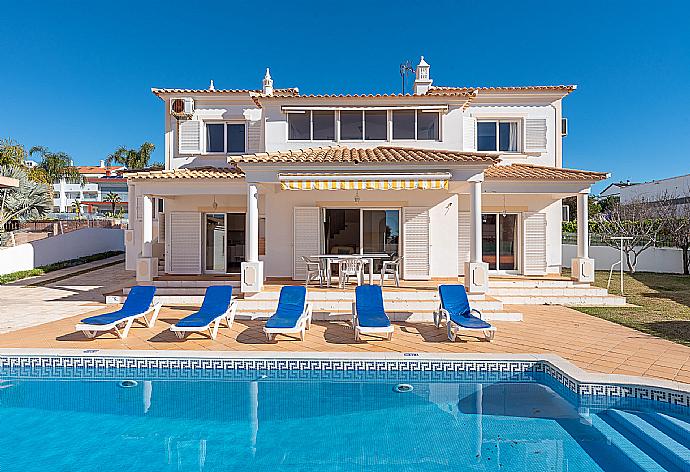 ,Beautiful villa with private swimming pool . - Villa Gui . (Fotogalerie) }}