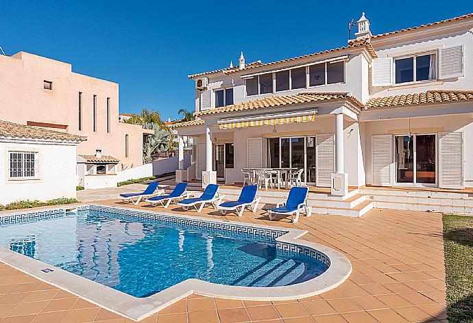 Beautiful villa with private swimming pool . - Villa Gui . (Galería de imágenes) }}