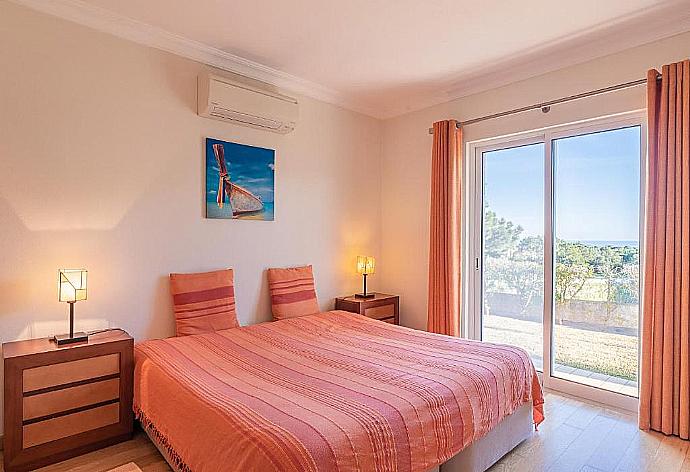 Double room . - Villa Costa . (Photo Gallery) }}