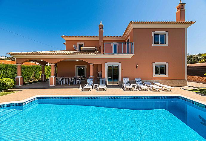 Beautiful villa with private swimming pool . - Villa Hunes . (Galería de imágenes) }}