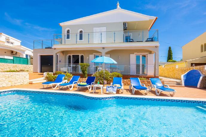 ,Beautiful villa with private pool and terrace . - Villa Quinta do Jolu . (Galería de imágenes) }}