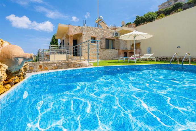  . - Stefania Villa Ena . (Галерея фотографий) }}