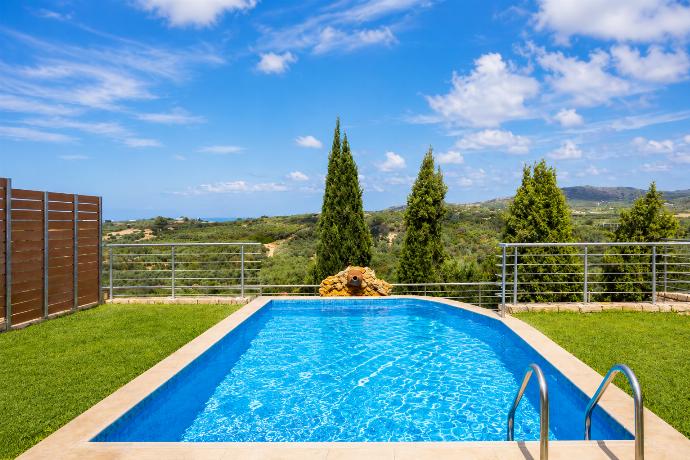 Beautiful villa with private pool and terrace with views . - Stefania Villa Ena . (Galería de imágenes) }}