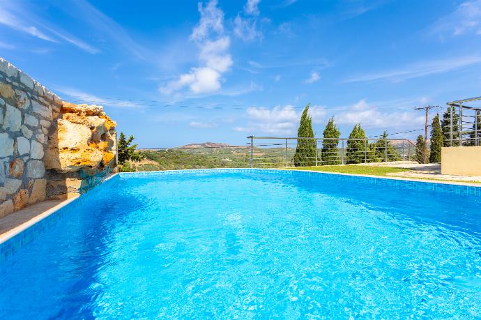 Private pool and terrace with views . - Stefania Villa Dio . (Galería de imágenes) }}