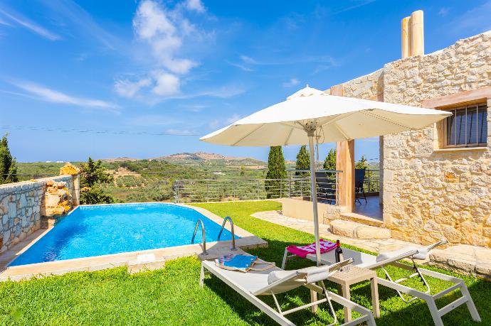 Beautiful villa with private pool and terrace with views . - Stefania Villa Dio . (Galería de imágenes) }}