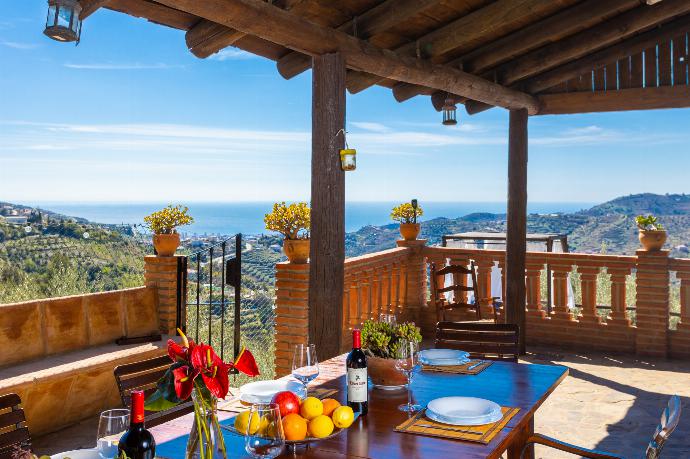 Sheltered terrace area with panoramic views of sea and countryside . - Villa Cortijo El Amigo . (Galería de imágenes) }}