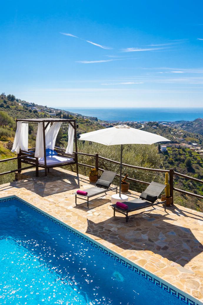 Private pool and terrace with panoramic views of sea and countryside . - Villa Cortijo El Amigo . (Галерея фотографий) }}
