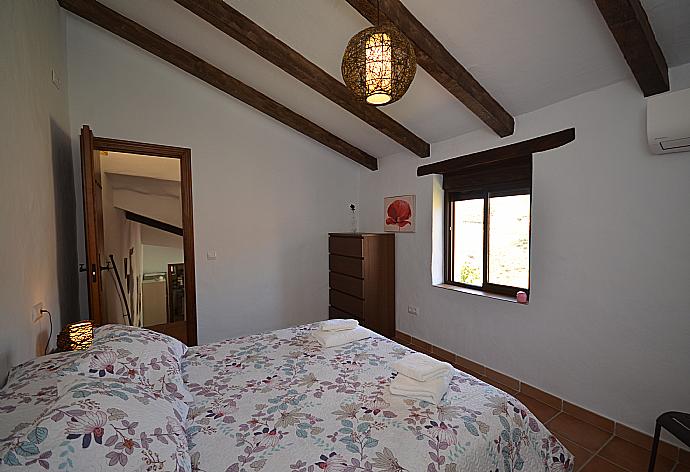 Double bedroom with A/C . - Villa Cortijo Mar . (Photo Gallery) }}