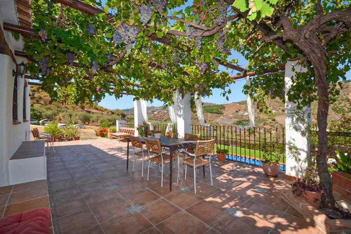 Terrace area . - Villa Cortijo Mar . (Галерея фотографий) }}