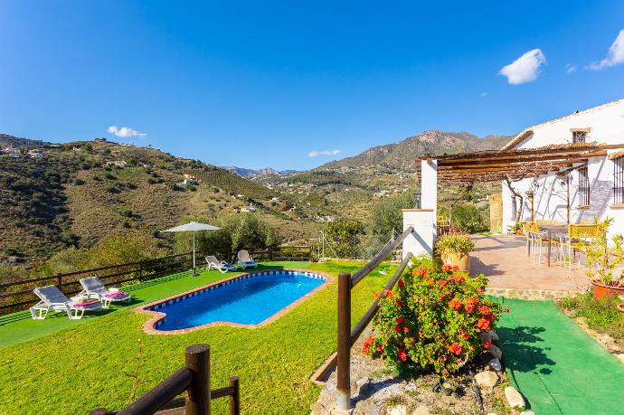 Beautiful villa with private pool, terrace, and garden with countryside views . - Villa Cortijo Mar . (Fotogalerie) }}