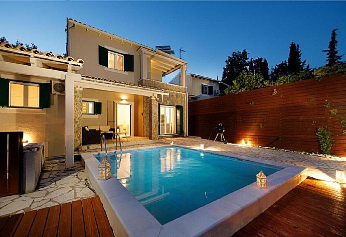 Beautiful villa with private swimming pool . - Villa George . (Galerie de photos) }}