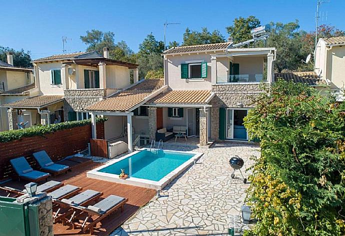 Beautiful villa with private swimming pool . - Villa George . (Галерея фотографий) }}