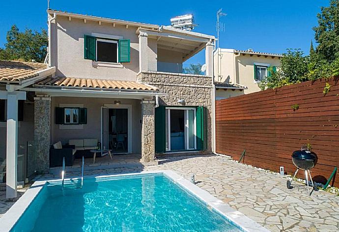 Beautiful villa with private swimming pool . - Villa George . (Galleria fotografica) }}