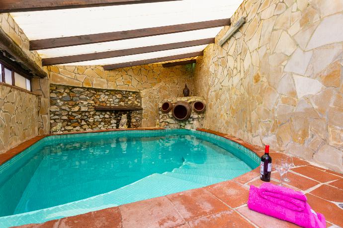 ,Private heated pool . - Villa Jardin . (Fotogalerie) }}