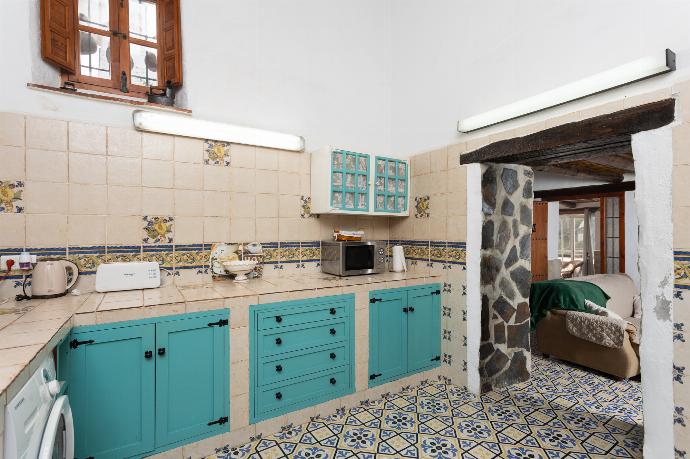 Equipped kitchen . - Villa Jardin . (Photo Gallery) }}