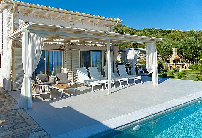 Beautiful villa with private infinity pool and terrace with panoramic sea views . - Villa Horizon Blue . (Photo Gallery) }}