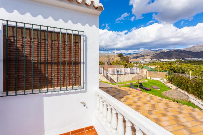 Upper terrace area . - Villa Cortijo Romero . (Photo Gallery) }}