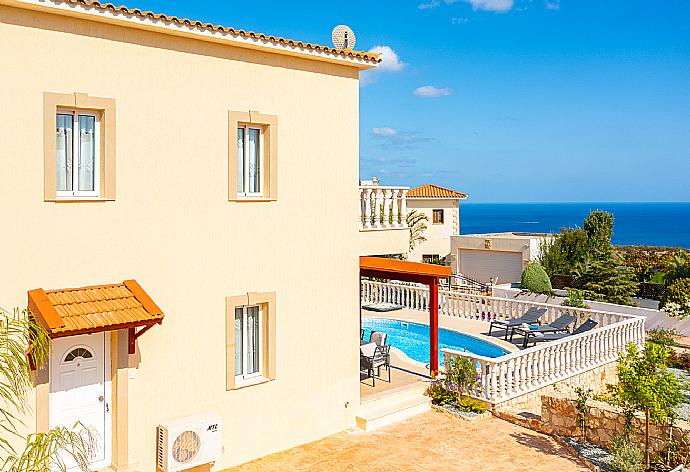 Beautiful villa with private pool, terrace, and garden with sea views . - Villa Amore . (Galería de imágenes) }}