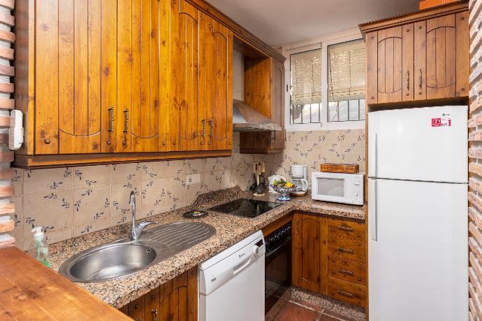 Equipped kitchen . - Villa Casa Gebemir . (Fotogalerie) }}