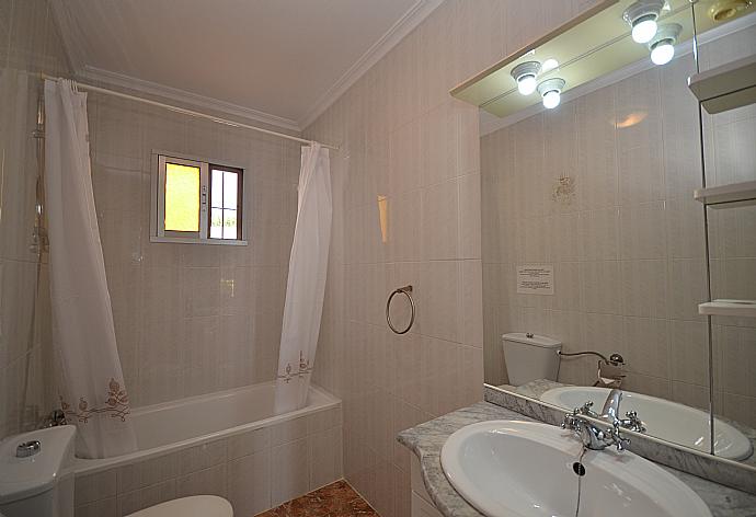 Villa Rayao Bathroom