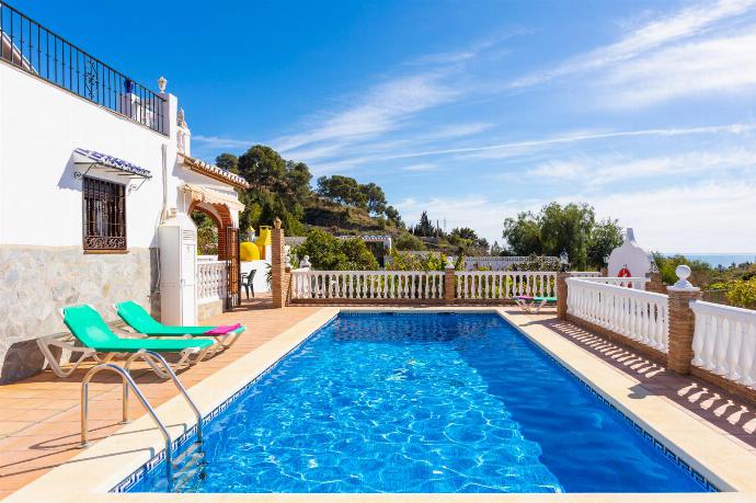 ,Beautiful villa with private pool, terrace, and garden . - Villa Rayao . (Photo Gallery) }}