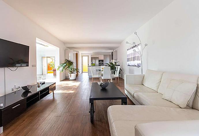 Living room with sofa, dining area, WiFi internet, satellite TV . - Villa Teresa . (Photo Gallery) }}