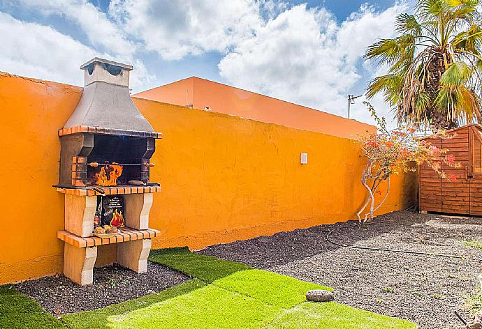 BBQ area . - Villa Teresa . (Photo Gallery) }}