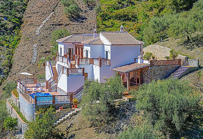 Beautiful villa with private pool and terrace . - Villa El Pedregal . (Photo Gallery) }}
