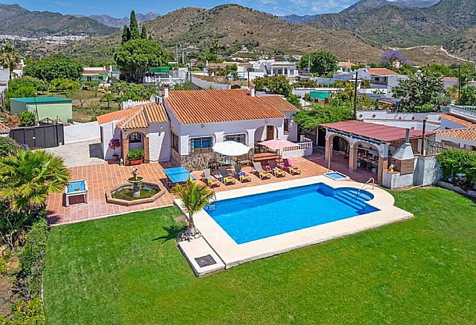 Beautiful villa with private pool . - Villa Alta Vista . (Галерея фотографий) }}