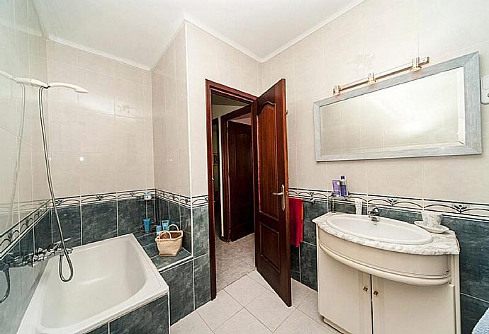 Villa Alta Vista Bathroom
