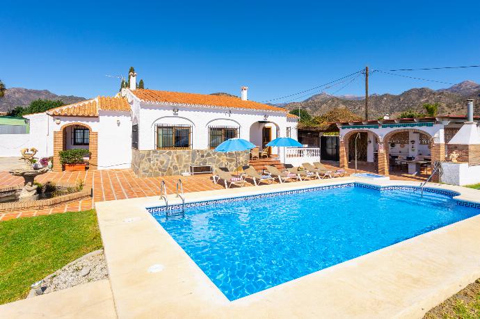 Beautiful villa with private pool, terrace, and garden with sea views . - Villa Alta Vista . (Fotogalerie) }}
