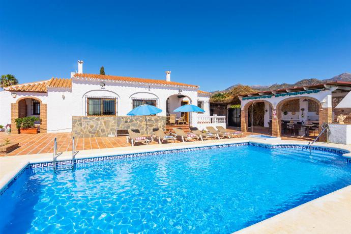 ,Beautiful villa with private pool, terrace, and garden with sea views . - Villa Alta Vista . (Galería de imágenes) }}