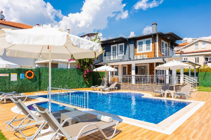 Beautiful villa with private pool, terrace, and garden . - Villa Delfin . (Galería de imágenes) }}