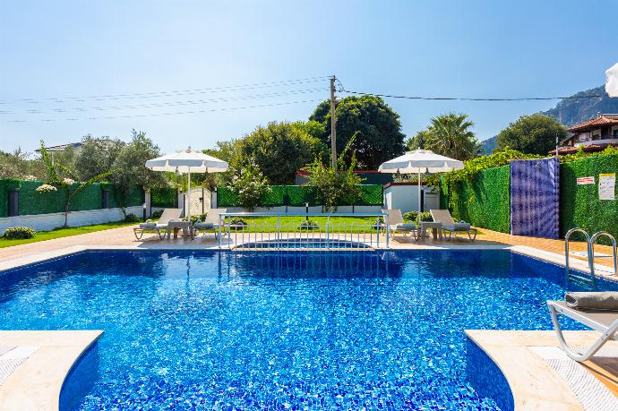 Private pool, terrace, and garden . - Villa Delfin . (Галерея фотографий) }}