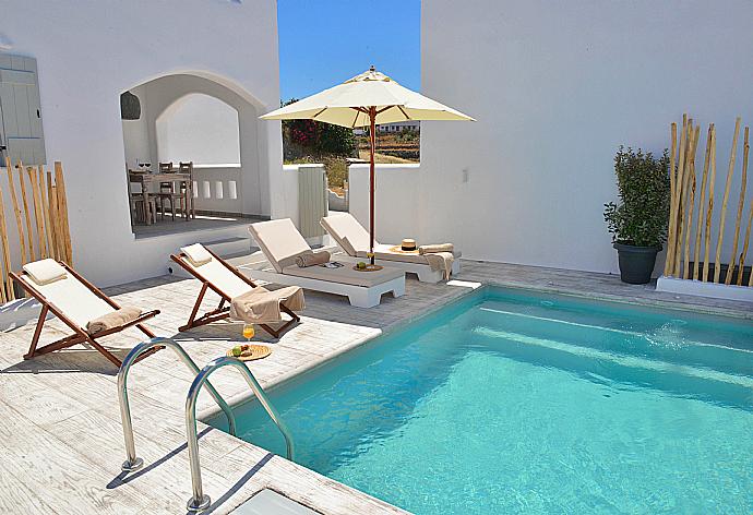 Beautiful private villa with a swimming pool . - Villa Kalliope . (Galería de imágenes) }}