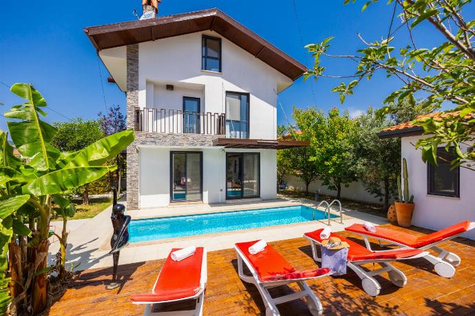 ,Beautiful villa with private pool, terrace, and garden . - Villa Welt . (Photo Gallery) }}