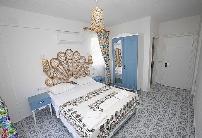 Double bedroom with A/C . - Villa Blue Island . (Photo Gallery) }}