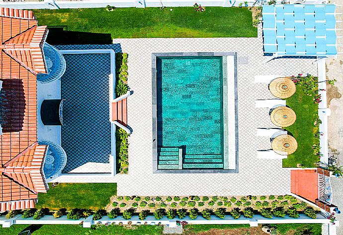 ,Beautiful villa with private pool and terrace . - Villa Blue Island . (Галерея фотографий) }}
