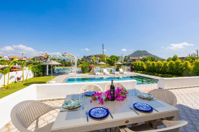 Terrace area . - Villa Blue Island . (Photo Gallery) }}