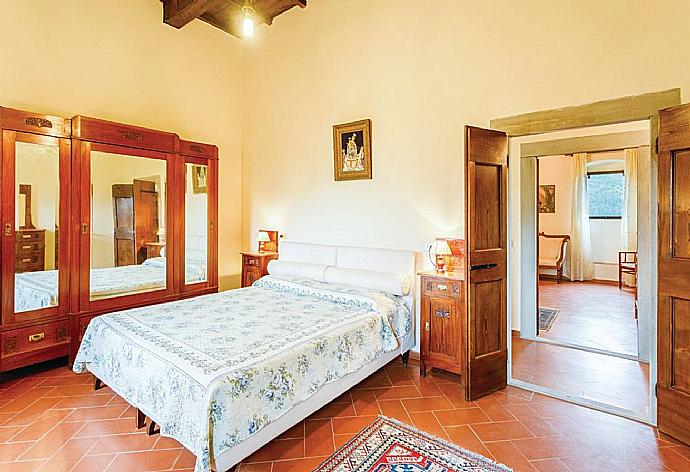 Bedroom . - Villa Il Castello . (Galleria fotografica) }}