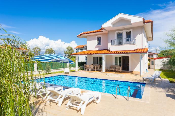 ,Beautiful villa with private pool and terrace . - Villa Vista . (Galería de imágenes) }}