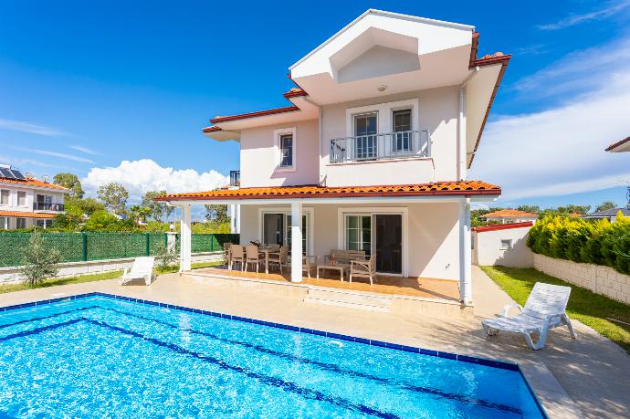 Beautiful villa with private pool and terrace . - Villa Vista . (Galería de imágenes) }}