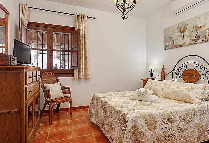 Villa Flores Bedroom